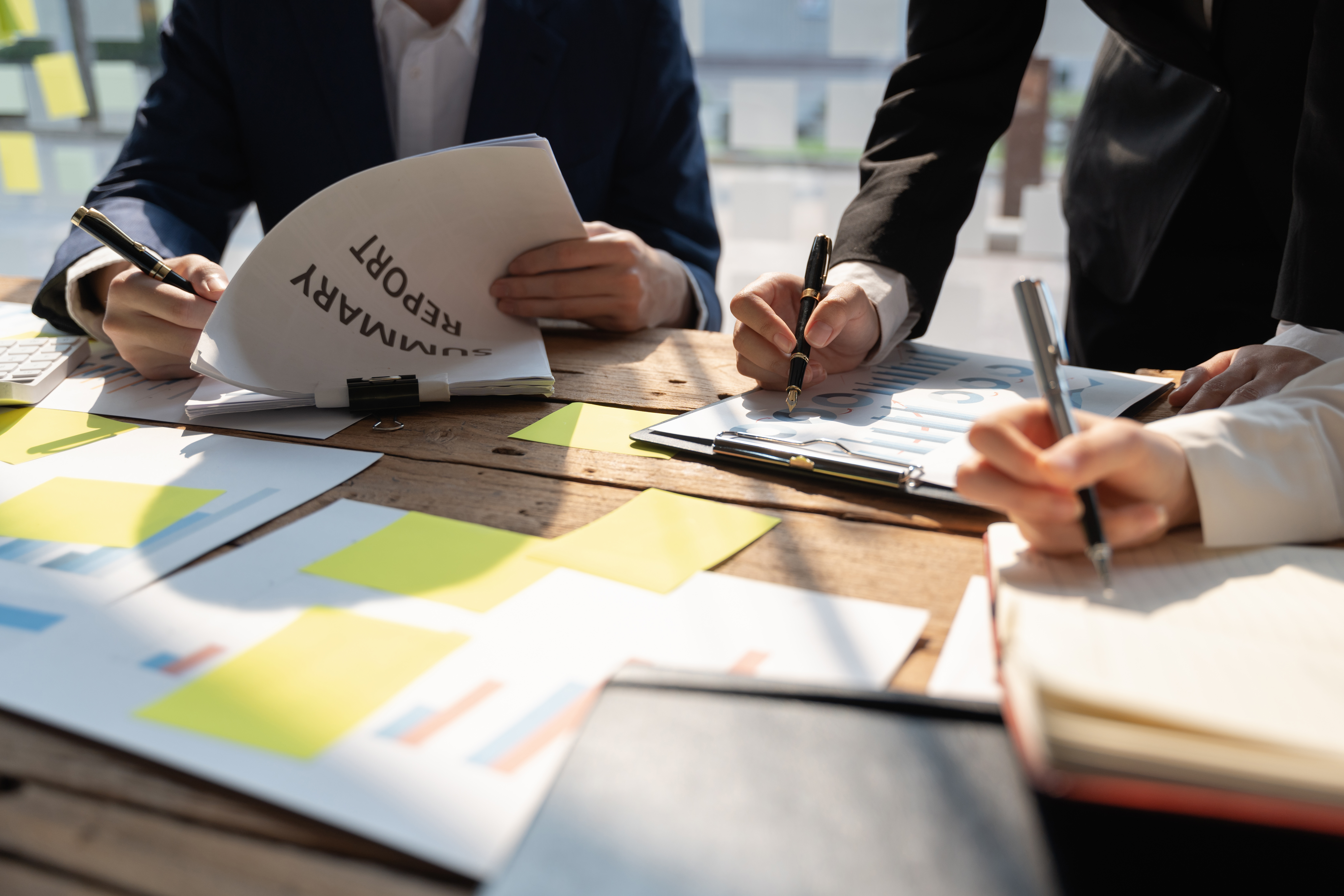 vecteezy_consultoria-financeira-contabil-consultoria-de_8572304